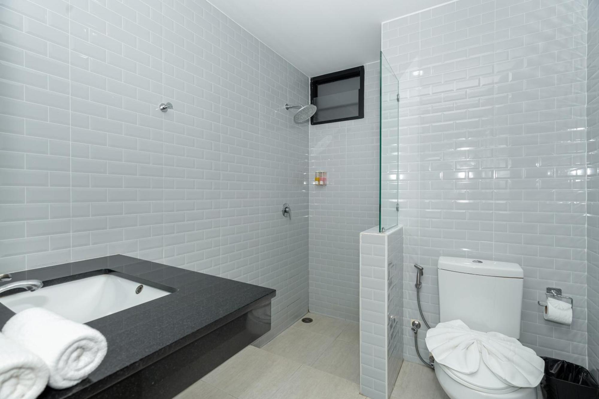 Anchan Boutique Hotel- Sha Plus Чалонг Экстерьер фото